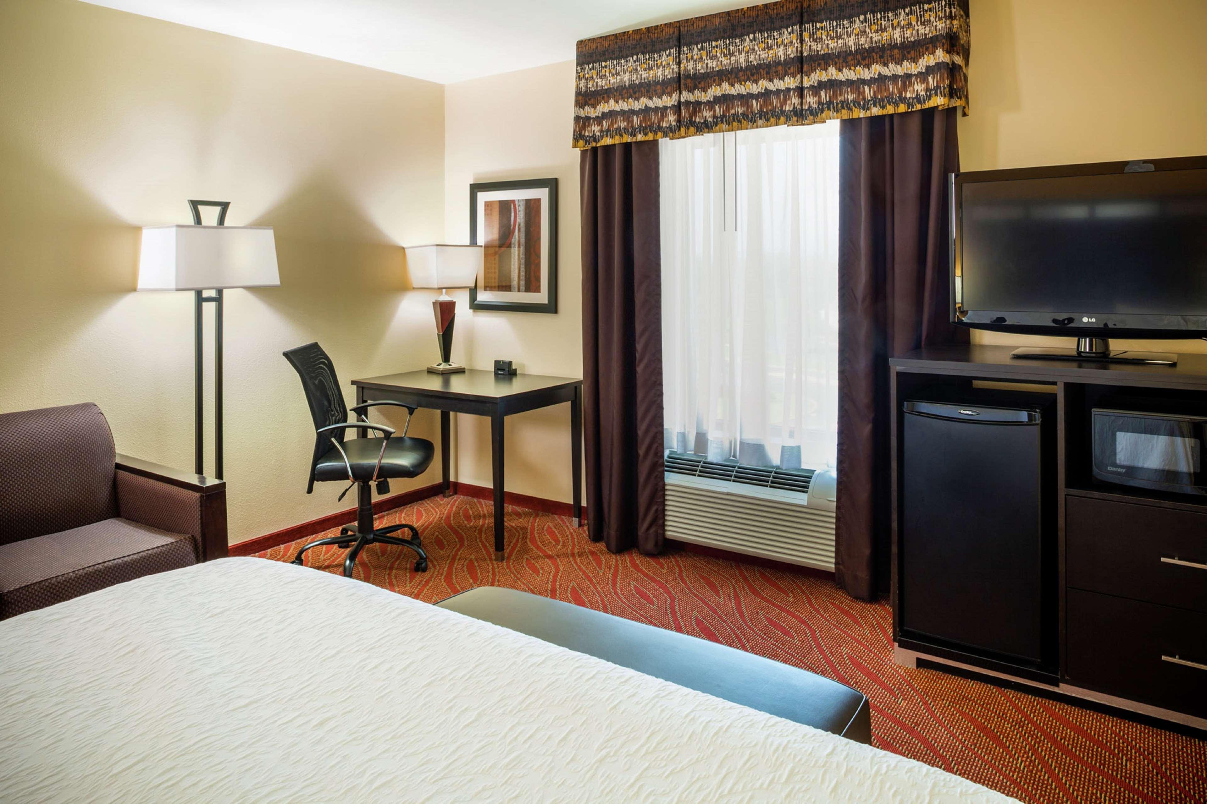Hampton Inn Limerick Экстерьер фото