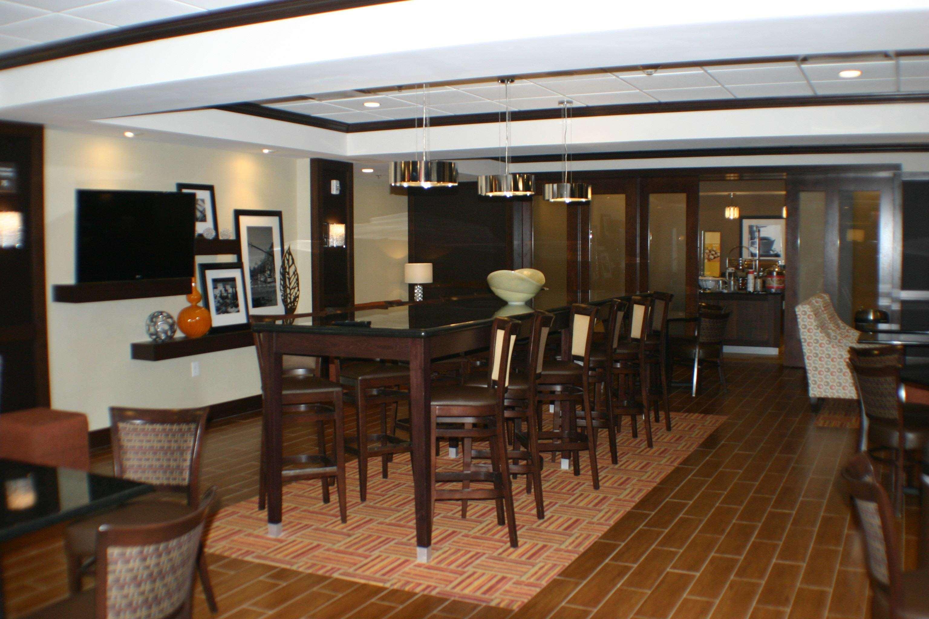 Hampton Inn Limerick Экстерьер фото