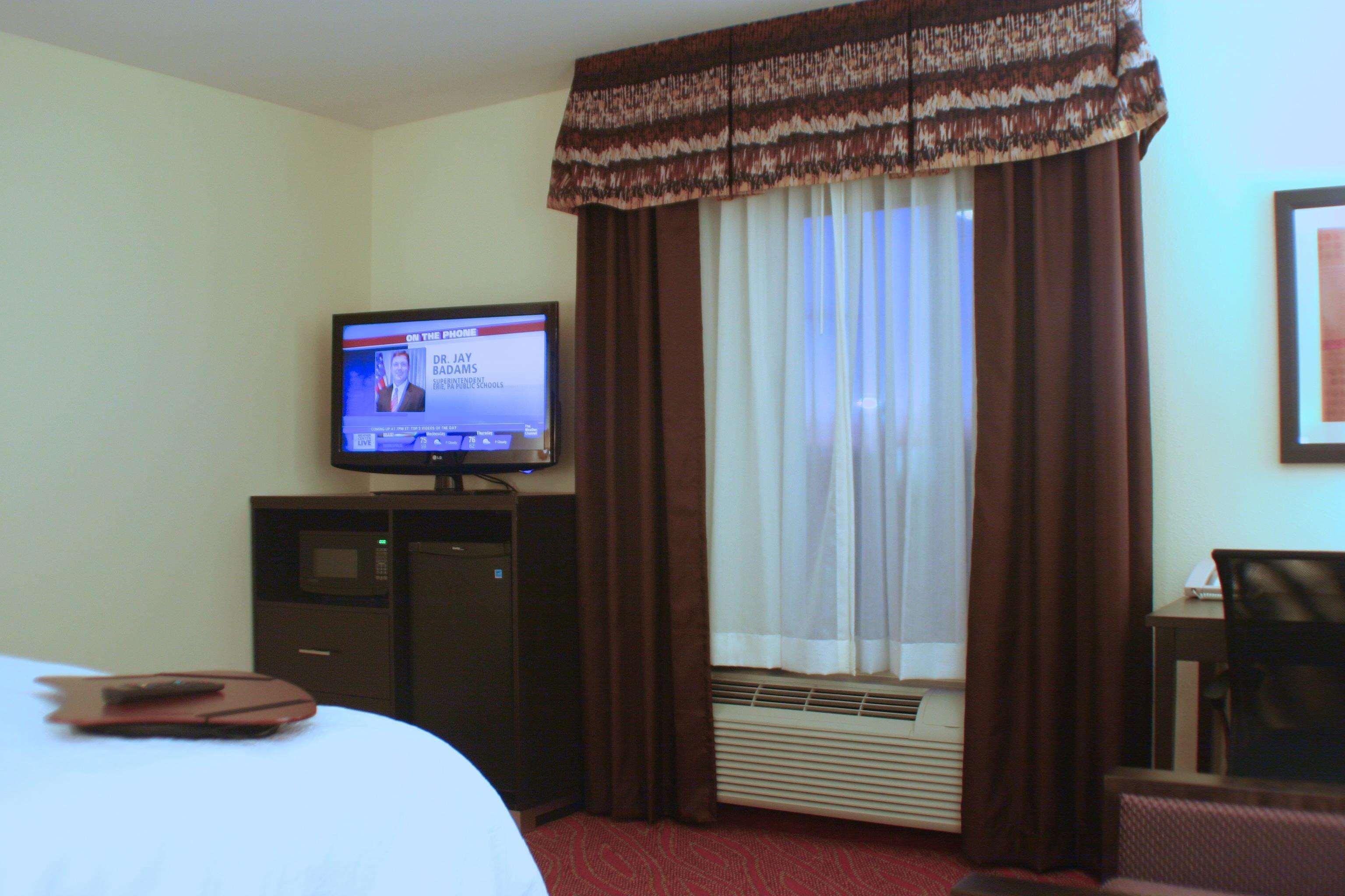 Hampton Inn Limerick Экстерьер фото