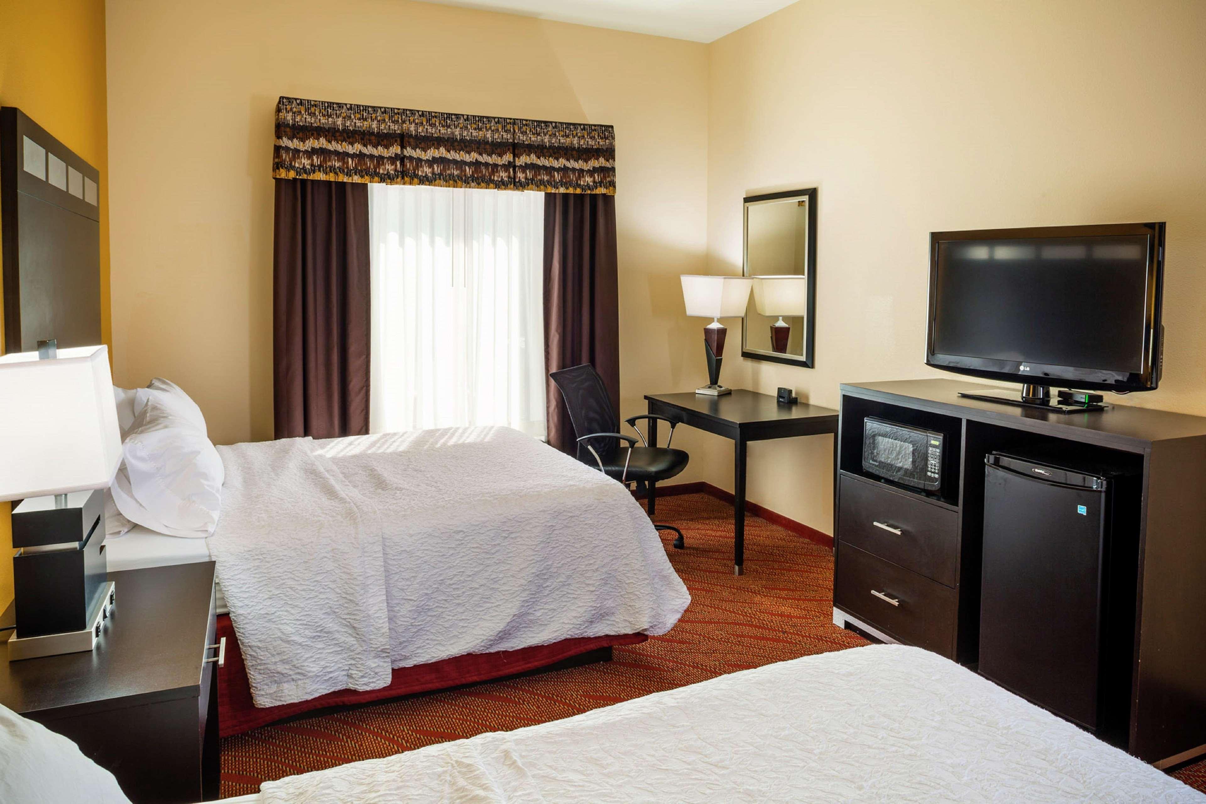 Hampton Inn Limerick Экстерьер фото