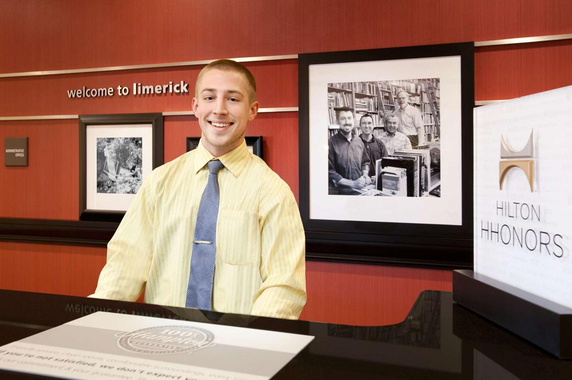 Hampton Inn Limerick Экстерьер фото